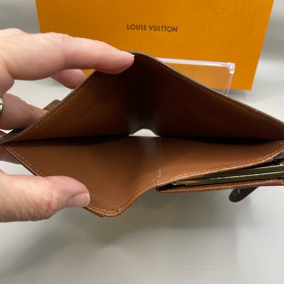 Louis Vuitton Vintage Monogram French Kisslock Wallet - Picture 9 of 10